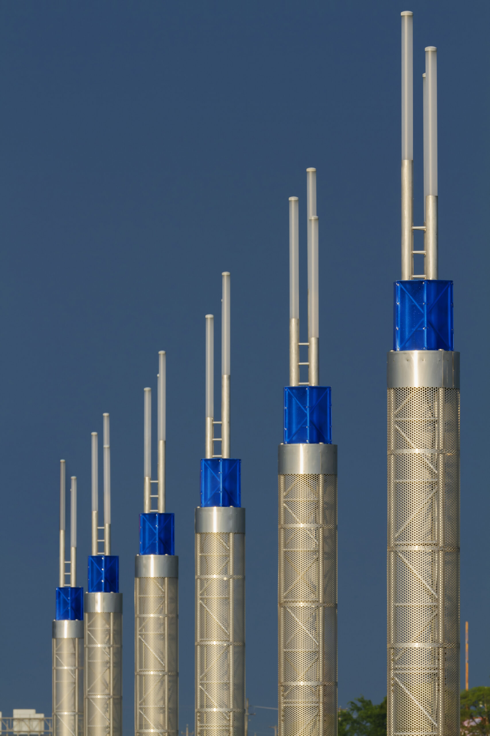 Ames Hwy30 Kun Day Tops3